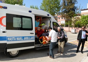 Demokrasi Otobsleri oy kullandmak iin deprem blgesine yola kyor